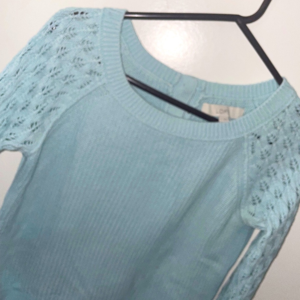 ANN TAYLOR BUTTON BACK HIGH LOW SWEATER
